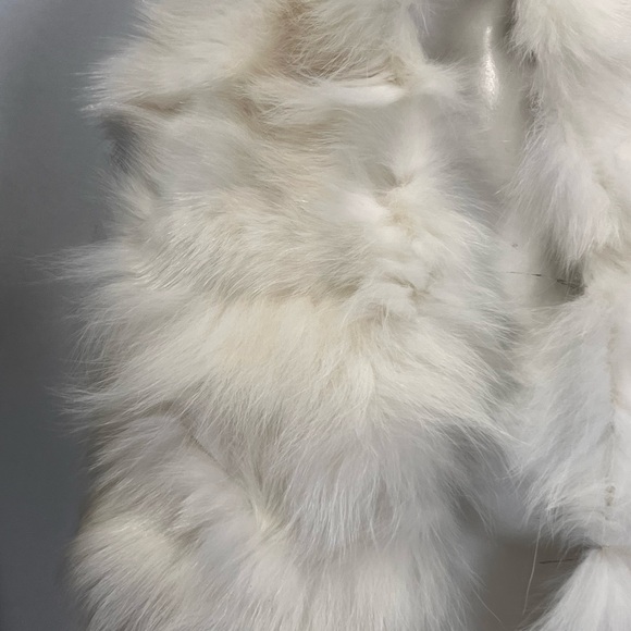 Luxurious Genuine Fur Scarf - Picture 3 of 11